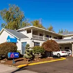 Motel 6 Portland Mall - 205