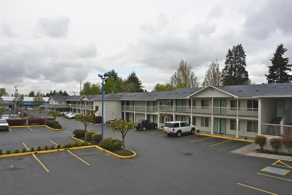 6 Mall - 205 2* Portland